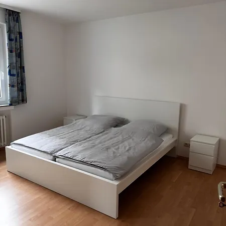 Grosse Verkehrsguenstig Im Zentrum Duisburgs *