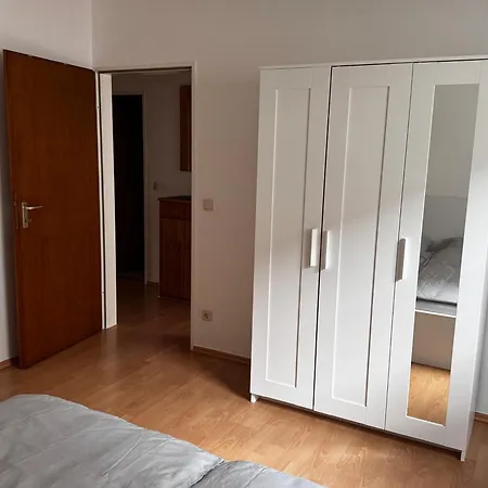 Apartment Grosse Verkehrsguenstig Im Zentrum Duisburgs *